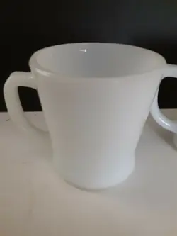 VINTAGE FIRE KING WHITE MILK GLASS COFFEE MUGS