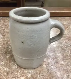 GLAZED HANDLED MUG