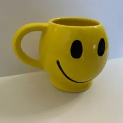 USA YELLOW SMILEY