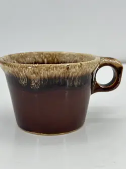 HULL VTG OVEN PROOF BROWN DRIP GLAZE COFFEE MUG CUP USA O HANDLE 8 OZ