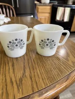VINTAGE PYREX BLUEBERRY
