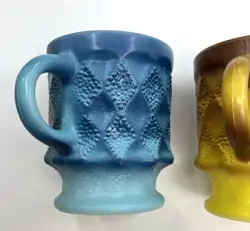 MUGS YELLOW BLUE