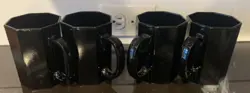 BLACK GLASS MUGS