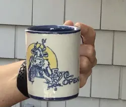 STONEWARE COFFEE MUG.