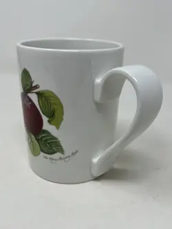 APPLE MUG
