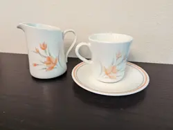 PITCHER FLORAL