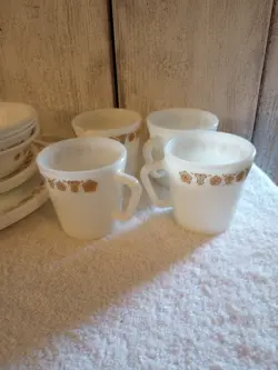 GOLD CORELLE
