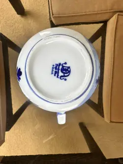 COFFEE CUP HAND