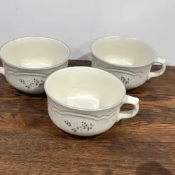 VINTAGE PFALTZGRAFF HEIRLOOM SOUP MUGS