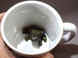 CUP WITH SURPRISE