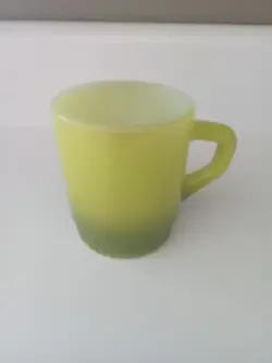 STACKABLE RIBBED BASE