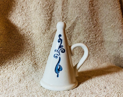 YORKTOWN CANDLE SNUFFER
