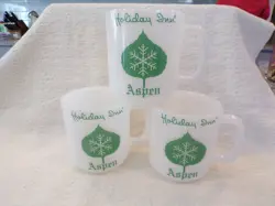 3 VINTAGE MILK GLASS HOLIDAY INN HOTEL ASPEN COLORADO ADVERTISING COFFEE MUGS
