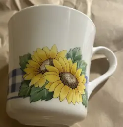 CORNINGWARE CORELLE SUNFLOWER