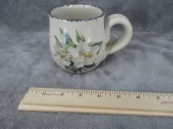 FLORAL HAND