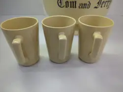 SET W/ MUGS