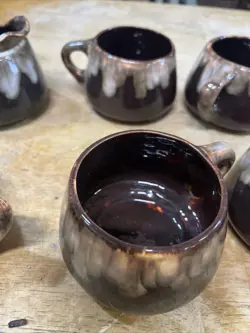 COFFEE CUPS WITH