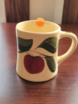 POTTERY MUG VINTAGE
