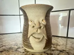 VINTAGE STUDIO ART POTTERY 3D FUNNY UGLY FACE COFFEE CUP MUG