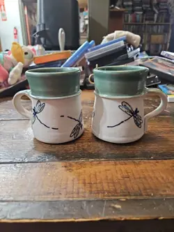 VINTAGE GREAT BAY POTTERY DRAGONFLY MUG SET OF TWO SIGNED