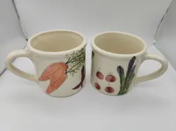 VINTAGE PAIR SET 2 HARTSTONE POTTERY FARMERS MARKET MUGS VEGETABLES