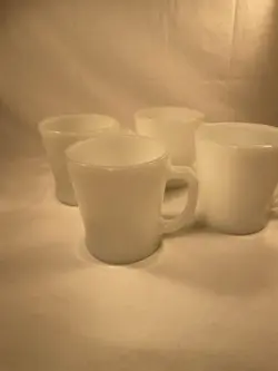 FOUR VINTAGE ANCHOR HOCKING FIRE KING D HANDLE WHITE MUGS