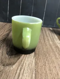 VINTAGE AVOCADO