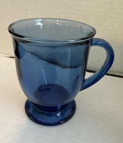 VINTAGE ANCHOR HOCKING COBALT BLUE GLASS FOOTED COFFEE MUGS USA
