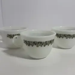 VINTAGE PYREX MILK GLASS COFFEE CUP GREEN FLOWERS SPRING BLOSSOM CRAZY DAISY