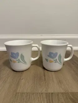 CORELLE CORNING WARE FRIENDSHIP COFFEE CUP / MUG  SET OF 2 VINTAGE
