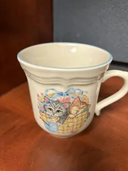 SET OF 2 TIENSHAN  CATS VINTAGE STONEWARE COFFEE CUPS MUGS