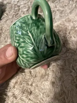 GREEN CABBAGE LEAF