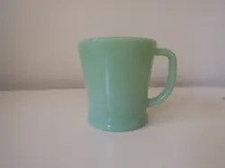 VINTAGE GREEN JADEITE FIRE KING OVENWARE D HANDLE MUG CUP