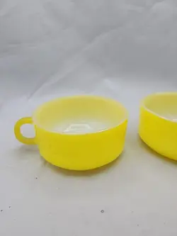 BRIGHT YELLOW