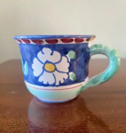 VTG CORAL DE FIORI TEA COFFEE MUG HANDPAINTED BLUE W/WHITE FLOWER CUP-ITALY