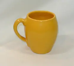 YELLOW MUG 3/4