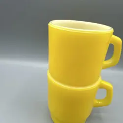MUGS STACKABLE MILK