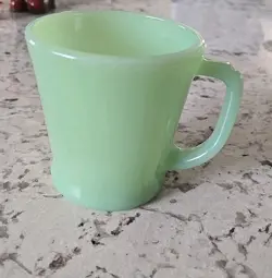 VINTAGE FIRE KING JADEITE D HANDLE COFFEE CUP MUG