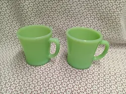 2 VINTAGE FIRE KING JADEITE MUGS CUPS D HANDLE