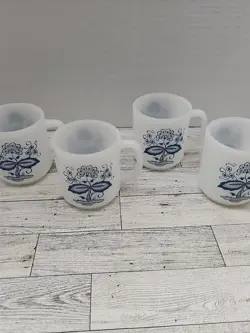 (4) VINTAGE BLUE FLORAL GLASBAKE MILK GLASS MUG COFFEE TEA CUP MADE IN USA