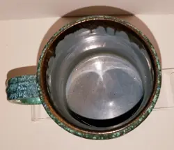 LARGE POTTERY