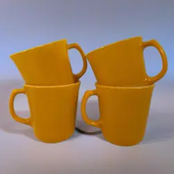 VINTAGE CORNING WARE CORELLE SET OF 4 COFFEE CUPS MUGS SUNFLOWER GOLD YELLOW