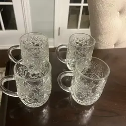 CLEAR POINSETTIA CRYSTAL