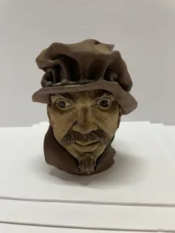 MANS FACE