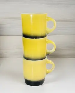 BLACK YELLOW MUGS
