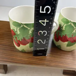 VINTAGE STRAWBERRY