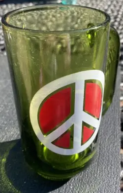 GREEN PEACE SIGN