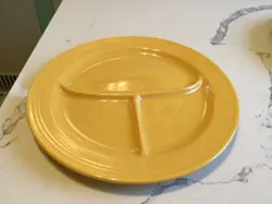 YELLOW COMPARTMENT PLATE