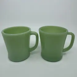 VINTAGE PAIR SET OF (2) FIRE KING OVEN WARE GREEN JADEITE D HANDLE COFFEE MUGS