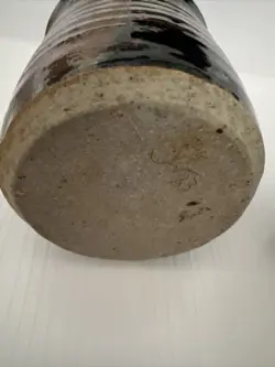 POTTERY MUG BLACK